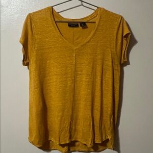 Tahari Yellow Short Sleeve V-Neck Tee